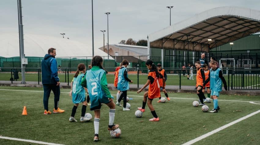 Her Goal Your Club - Mô hình phát triển bóng đá nữ